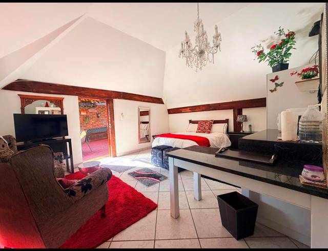 1 BEDROOM PROPERTY TO RENT IN WOODMEAD